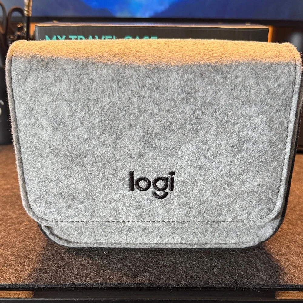 Logitech Silver MX Travel Case